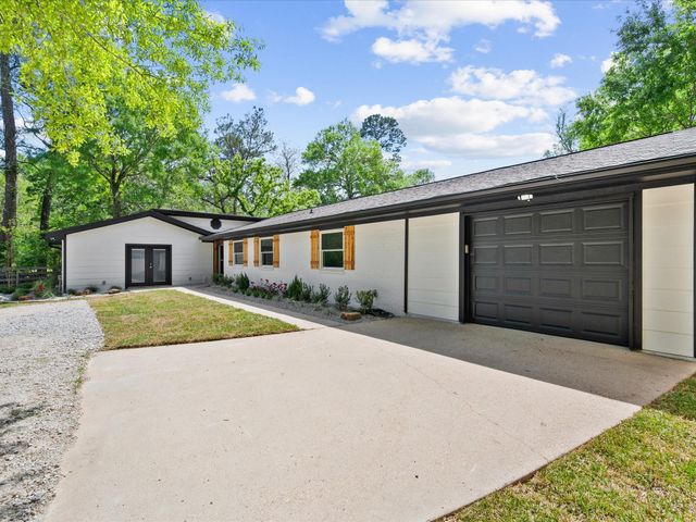 26527 Bayou Tesch Drive, Magnolia, TX 77354