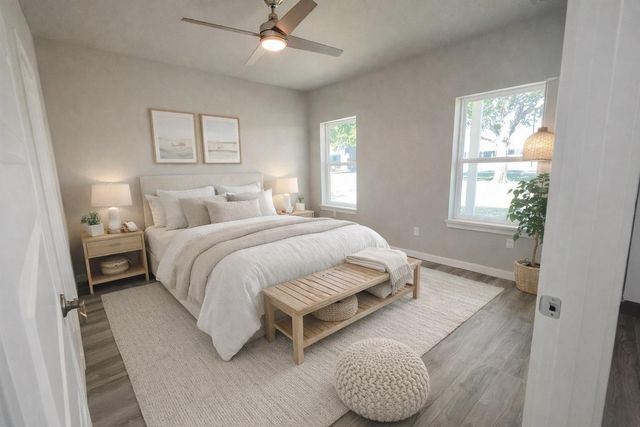 600 Fir LN, Cottonwood Shores, TX 78657