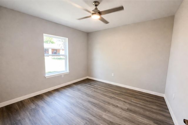 600 Fir LN, Cottonwood Shores, TX 78657