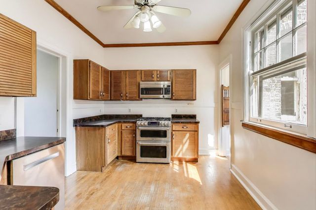 1641 Hinman Avenue 3, Evanston, IL 60201