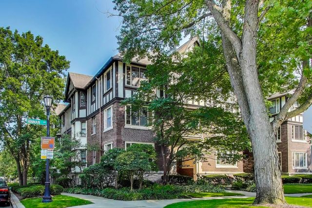 1641 Hinman Avenue 3, Evanston, IL 60201