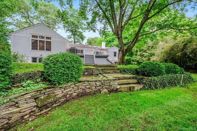 4 Lower Drive, Huntington Bay, NY 11743