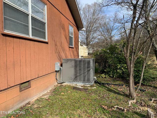 107 Woodlawn Drive, Kingston, TN 37763