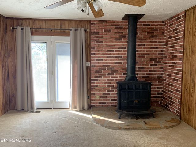 107 Woodlawn Drive, Kingston, TN 37763