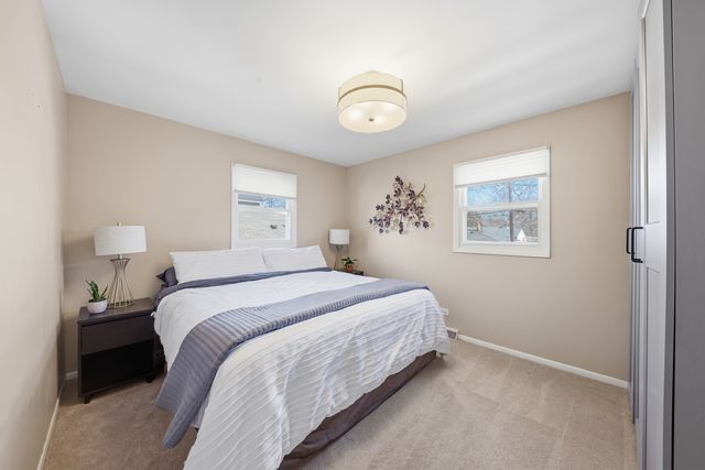 1315 Underwood Terrace, Wheaton, IL 60189