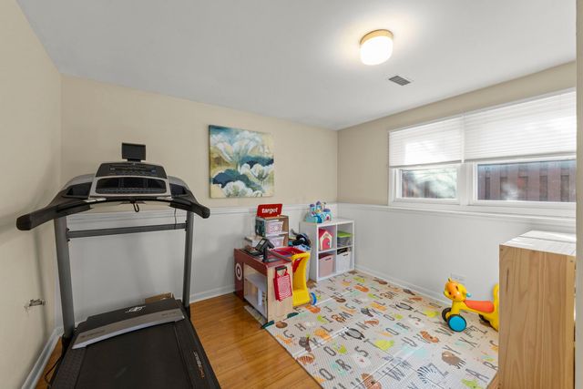 1315 Underwood Terrace, Wheaton, IL 60189