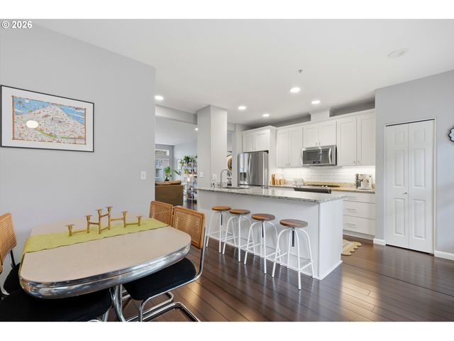 14170 Sw BARROWS Rd 5, Portland, OR 97223