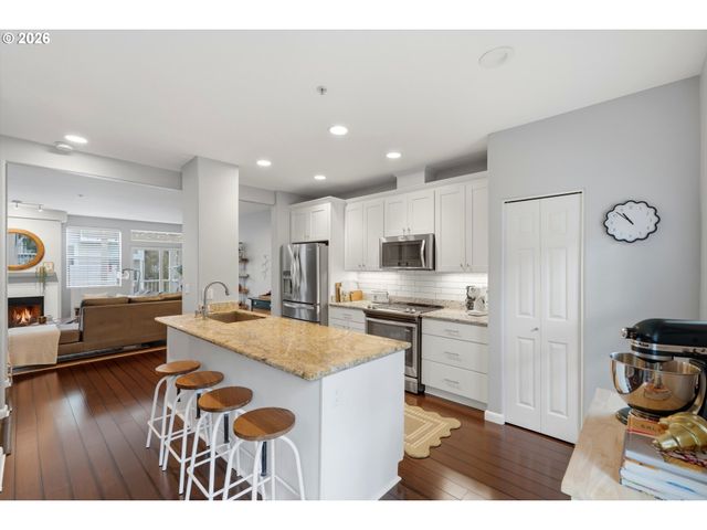 14170 Sw BARROWS Rd 5, Portland, OR 97223