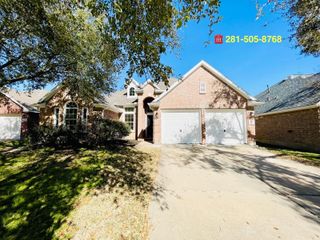 7510 Golden Thistle Lane, Cypress, TX 77433