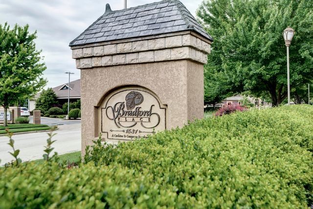 1531 East Bradford Parkway, 305, Springfield, MO 65804