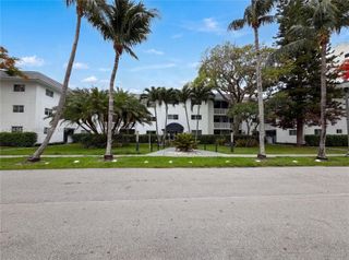 200 Galen Dr 202, Key Biscayne, FL 33149