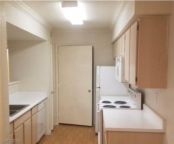 8101 West Flamingo Road 1073, Las Vegas, NV 89147