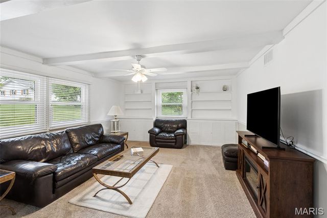 32 Normandy Drive, Lake St Louis, MO 63367