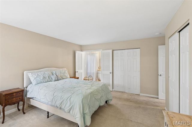 32 Normandy Drive, Lake St Louis, MO 63367