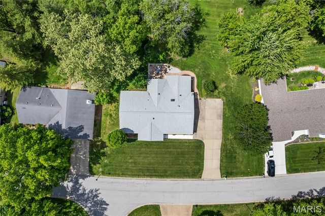 32 Normandy Drive, Lake St Louis, MO 63367