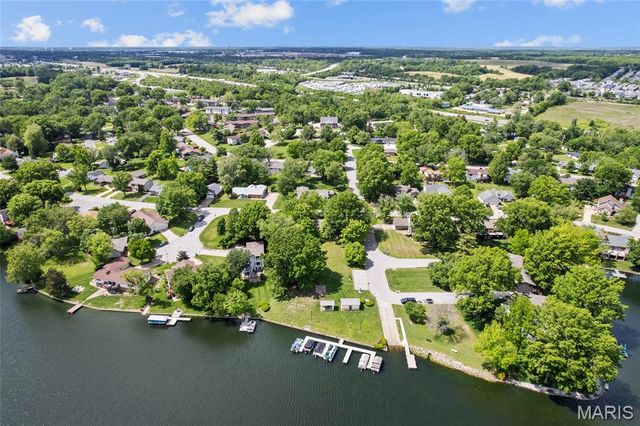 32 Normandy Drive, Lake St Louis, MO 63367