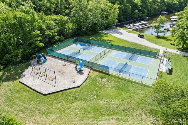 32 Normandy Drive, Lake St Louis, MO 63367