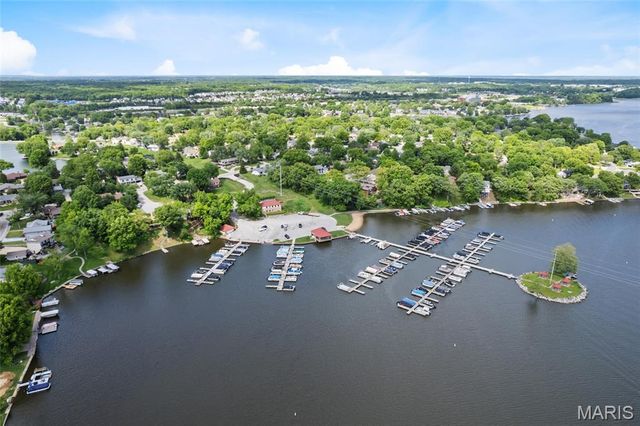 32 Normandy Drive, Lake St Louis, MO 63367
