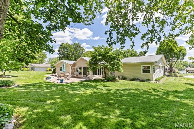 32 Normandy Drive, Lake St Louis, MO 63367