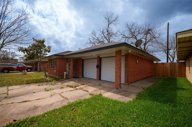 1904 Edgehill Road, Pasadena, TX 77502
