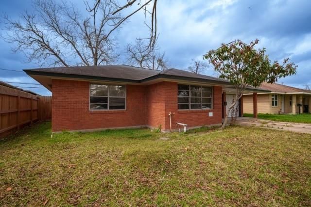 1904 Edgehill Road, Pasadena, TX 77502