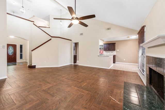 1835 Taylor Creek Drive, Fresno, TX 77545