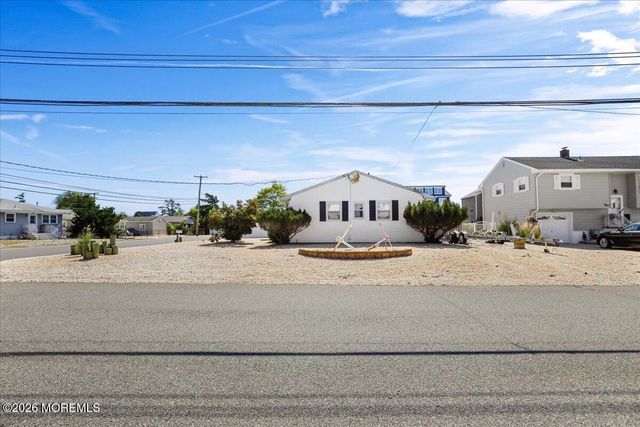 774 Nassau Drive, Toms River, NJ 08753