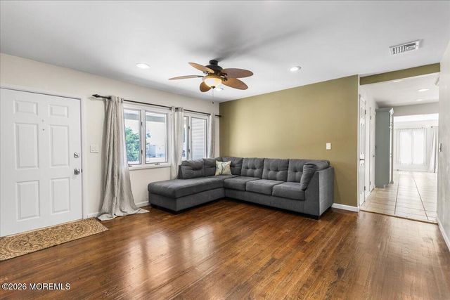 774 Nassau Drive, Toms River, NJ 08753