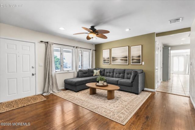 774 Nassau Drive, Toms River, NJ 08753