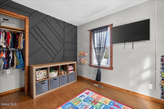 1221 Vinewood Avenue, Rotterdam, NY 12306