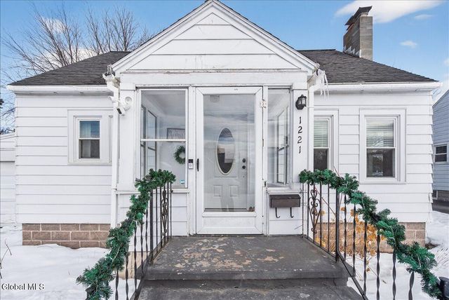 1221 Vinewood Avenue, Rotterdam, NY 12306