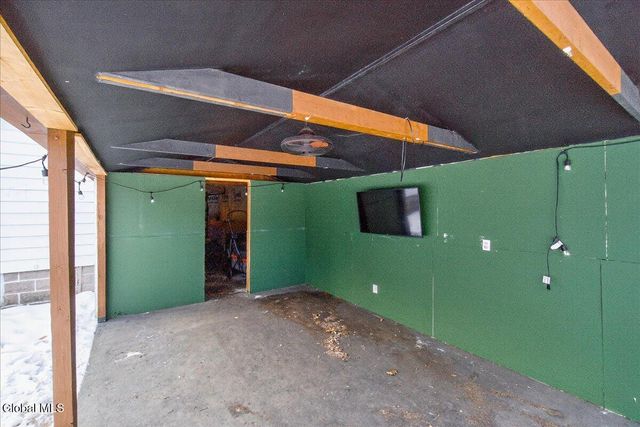 1221 Vinewood Avenue, Rotterdam, NY 12306