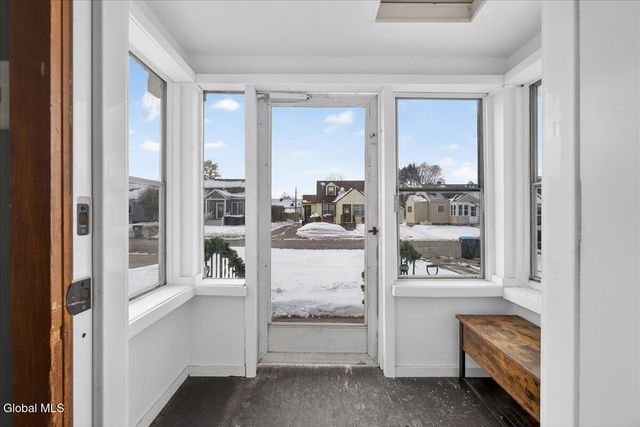 1221 Vinewood Avenue, Rotterdam, NY 12306