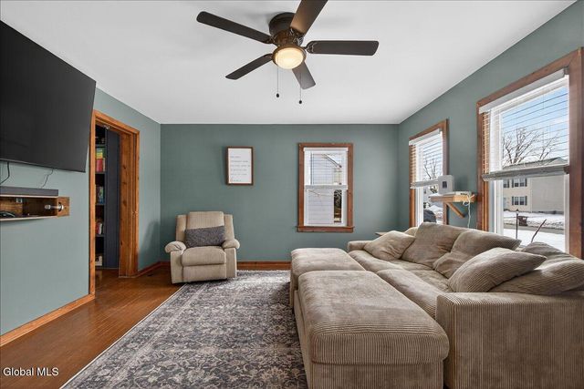 1221 Vinewood Avenue, Rotterdam, NY 12306