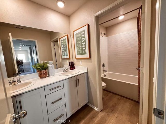 8217 Perada, Jurupa Valley, CA 92509