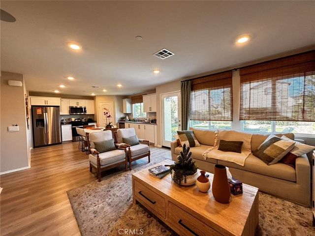 8217 Perada, Jurupa Valley, CA 92509