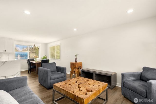 5306 26th Avenue S, Seattle, WA 98110