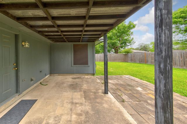 817 Cedar Street, Deer Park, TX 77536