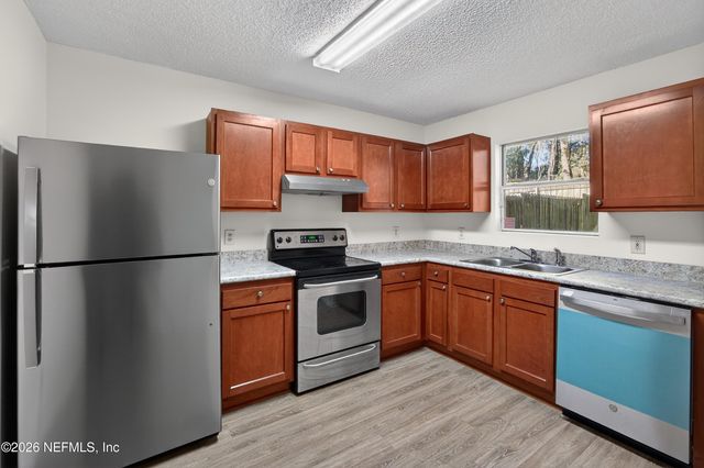 10986 TRACI LYNN Drive, Jacksonville, FL 32218