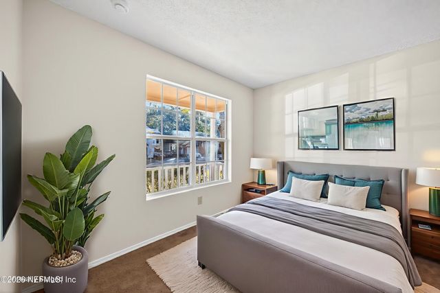 10986 TRACI LYNN Drive, Jacksonville, FL 32218