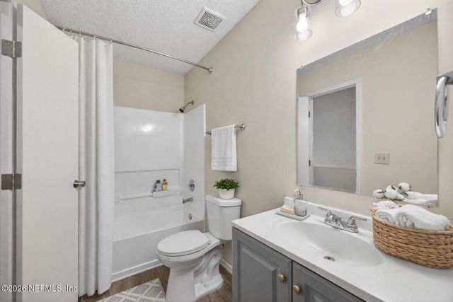 10986 TRACI LYNN Drive, Jacksonville, FL 32218