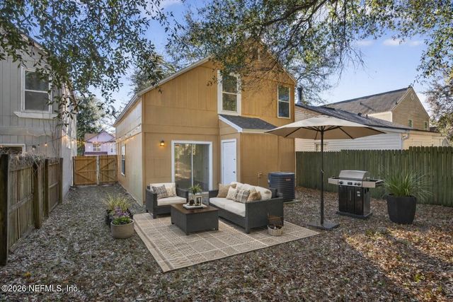 10986 TRACI LYNN Drive, Jacksonville, FL 32218