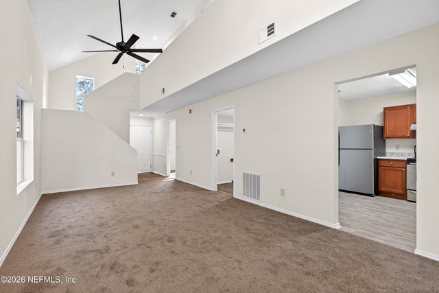 10986 TRACI LYNN Drive, Jacksonville, FL 32218