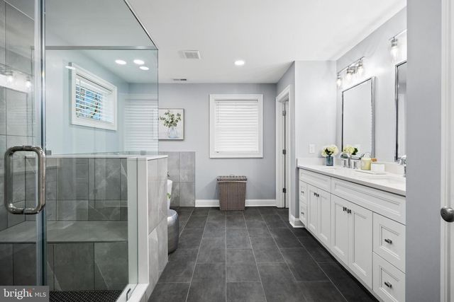 139 RHOADS AVE, Haddonfield, NJ 08033