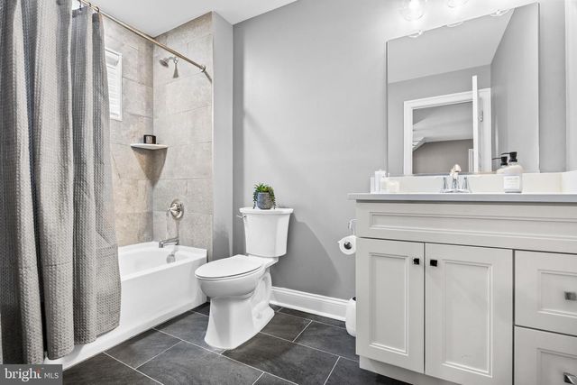 139 RHOADS AVE, Haddonfield, NJ 08033