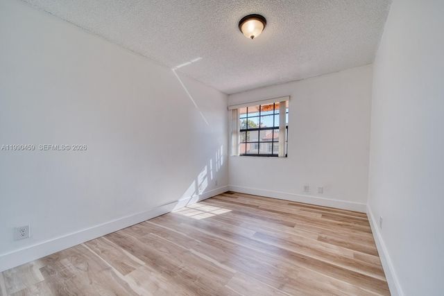 9151 W Sunrise Blvd, Plantation, FL 33322