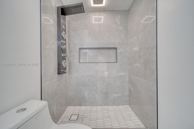 9151 W Sunrise Blvd, Plantation, FL 33322