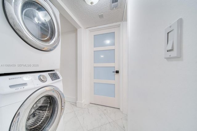 9151 W Sunrise Blvd, Plantation, FL 33322