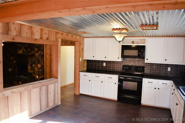 412098 E 1920 Road, Antlers, OK 74523