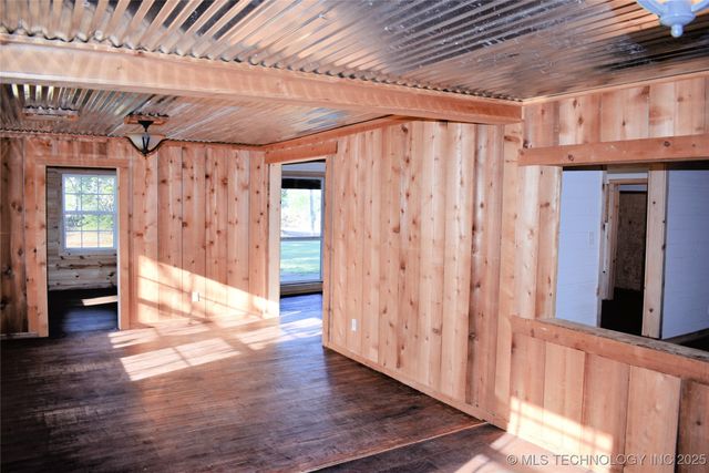 412098 E 1920 Road, Antlers, OK 74523